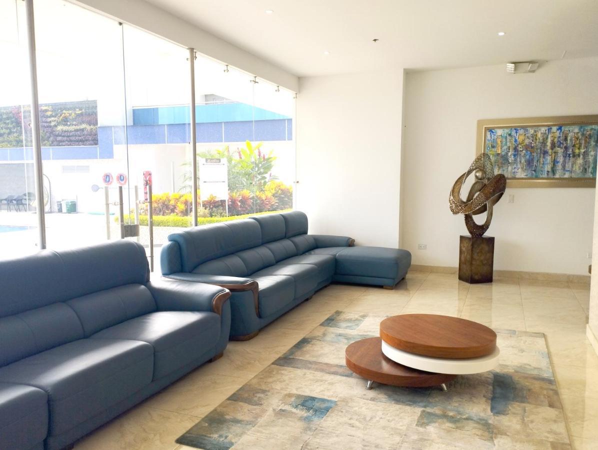 Hotel Royal Elim International Cali Exteriér fotografie Lobby