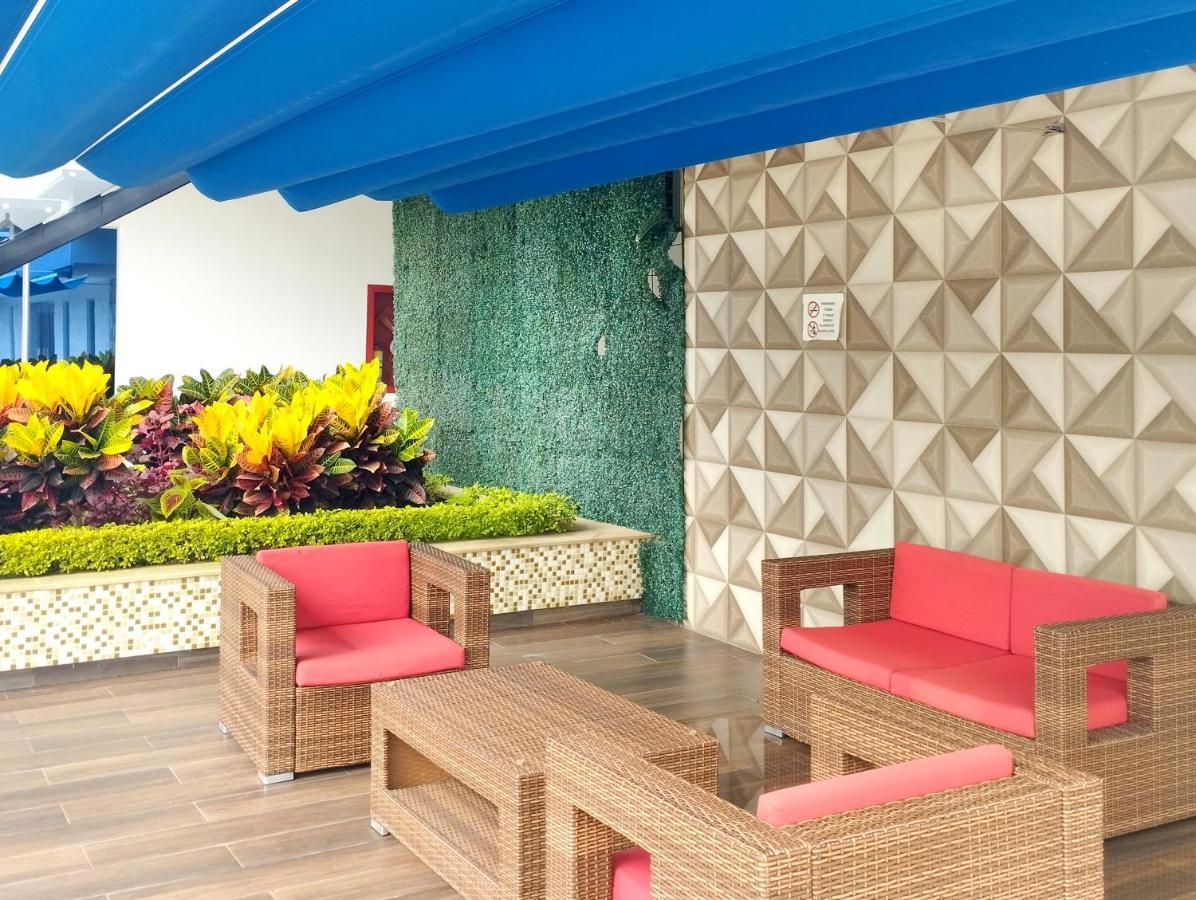 Hotel Royal Elim International Cali Exteriér fotografie The Sky Lounge